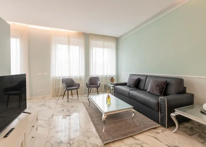 Royal Luxury Brera Apartment Milan